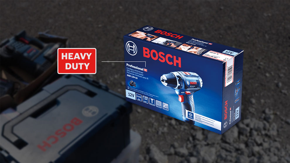 Bao bì máy vặn vít không dây Bosch Professional nằm trên nền tối.